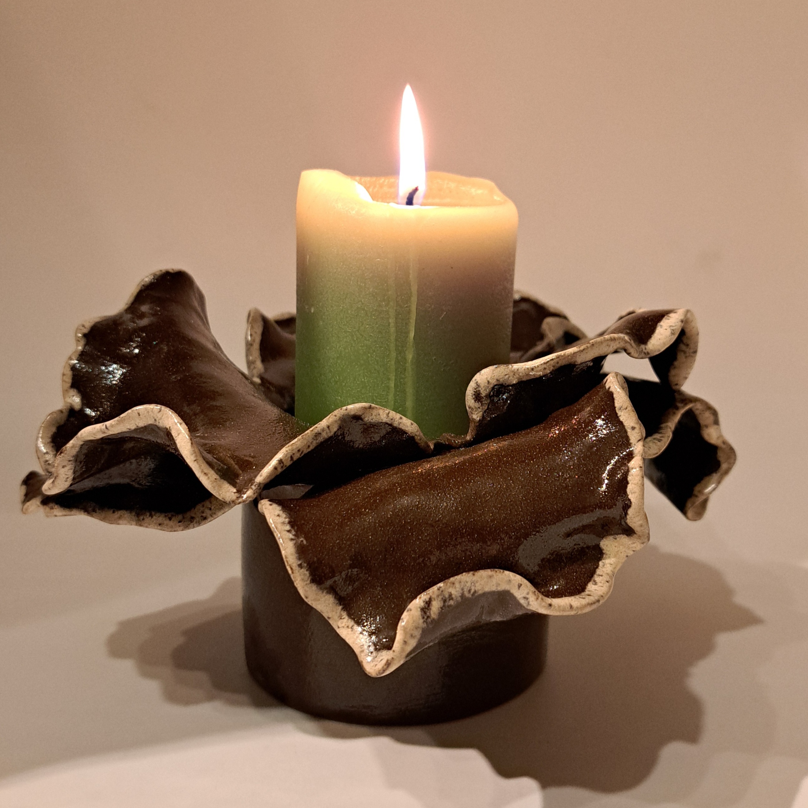 svietnik romantický hnedý 2