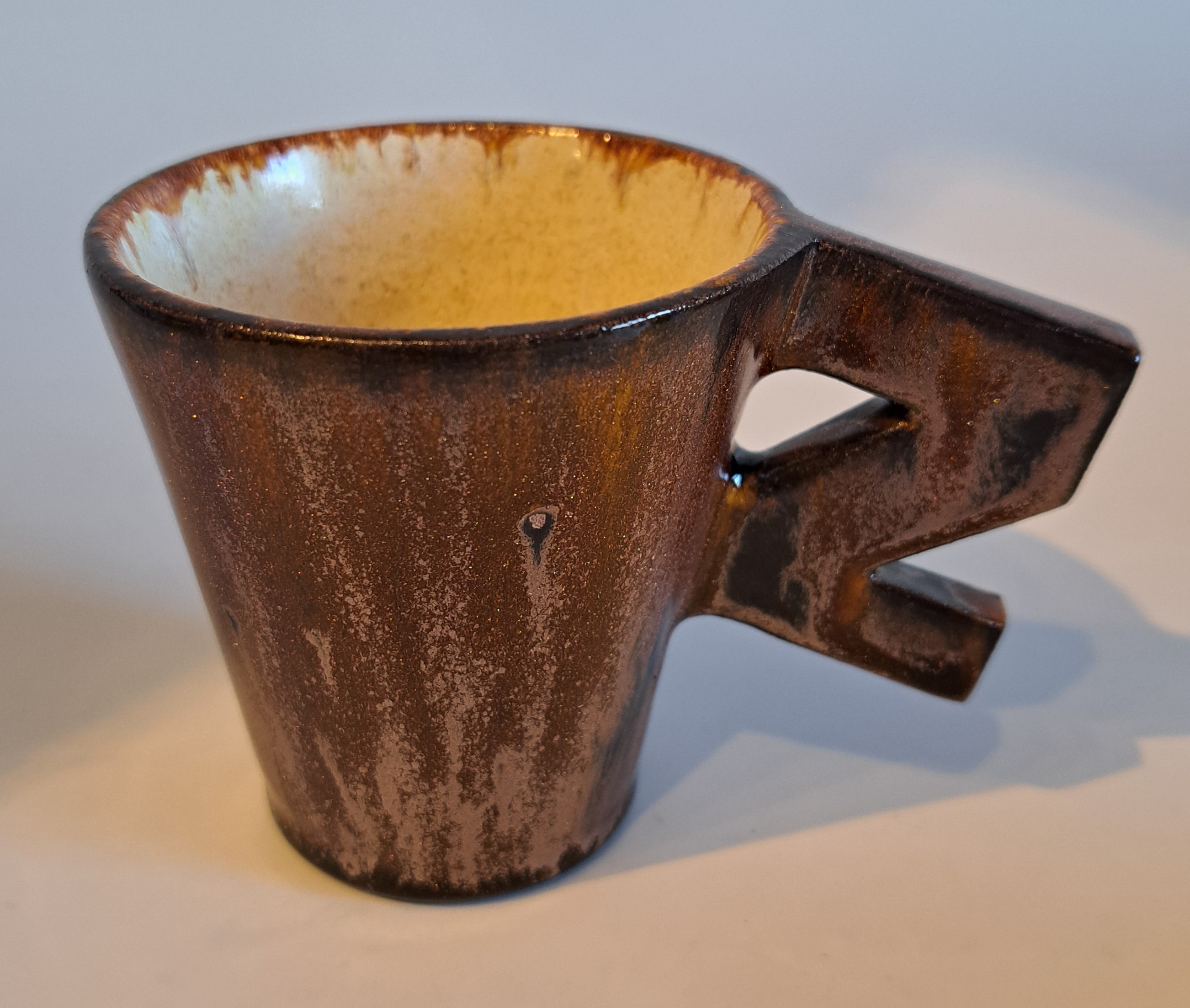 šálky písmenkové 6