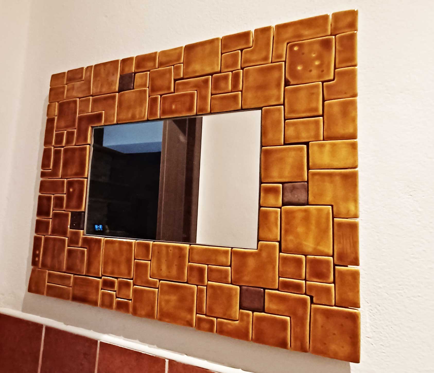 Zrkadlo z malých keramických kúskov okrové 2