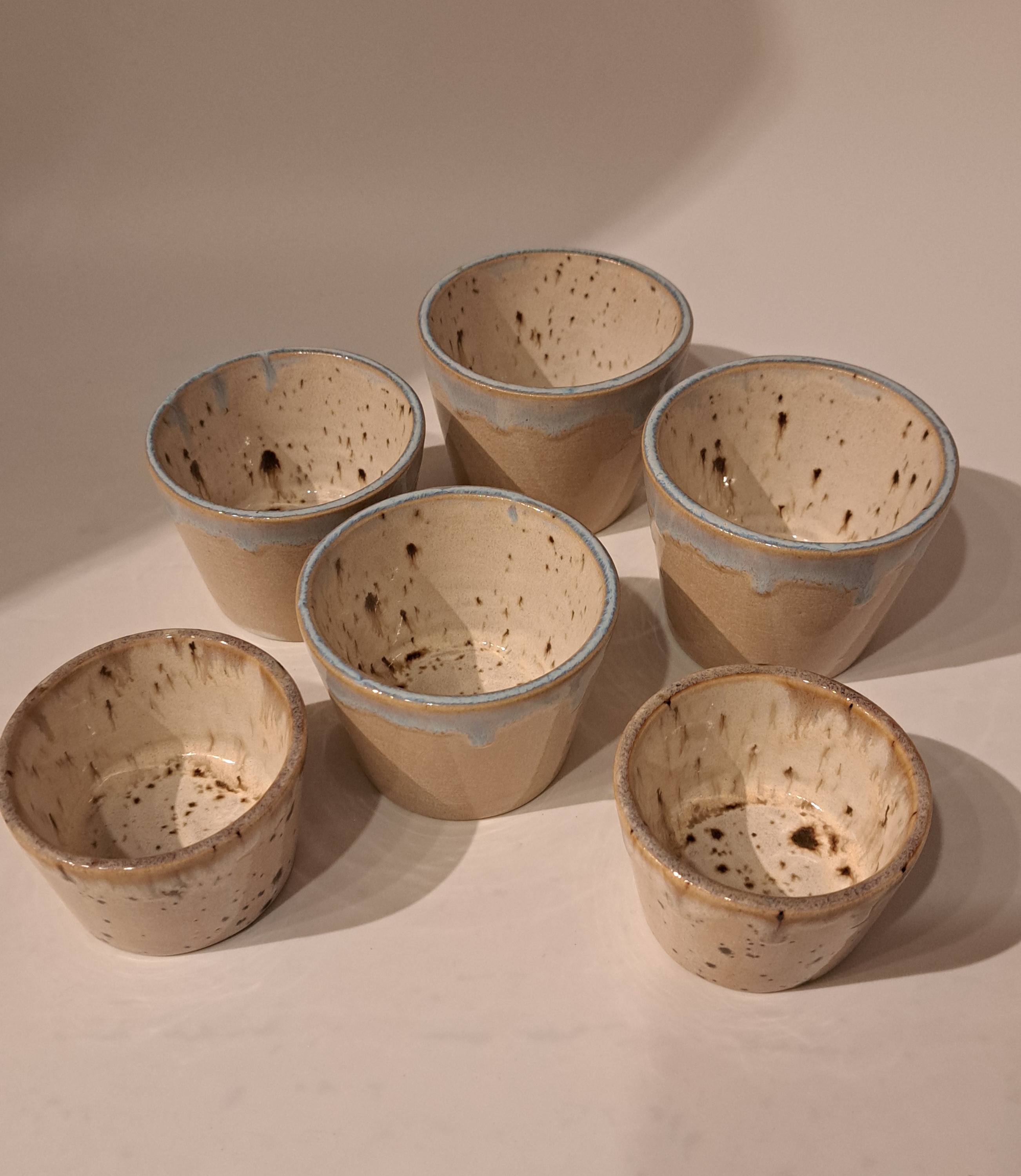 šálky na espresso zatekané 2